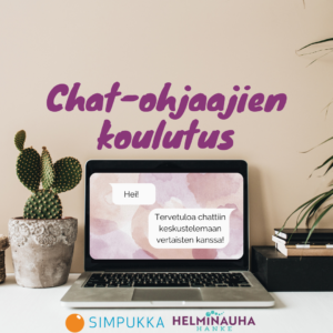 valokuva tietokoneesta, jonka vieressä on kaktus ja viherkasvi. kuvan yläpuolella teksti chat-ohjaajien koulutus